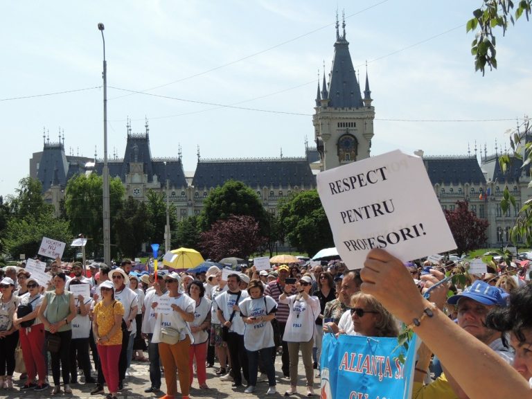 Salariații din învățământ, nemulțumiți de proiectul Ordonanței „trenuleț”