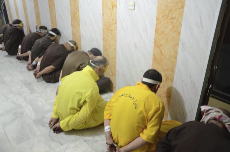 35 de execuții sumare în trei zile în Siria, majoritatea ofițeri ai fostului regim