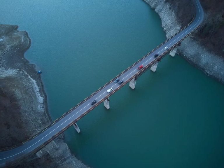 Cel mai scăzut coeficient de umplere al lacurilor mari.