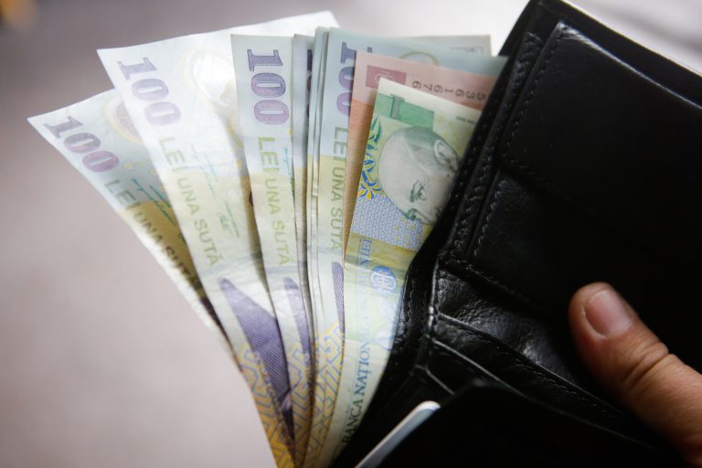 Economist: Majorarea impozitului pe dividende afectează numeroase companii. Recomandările specialiștilor