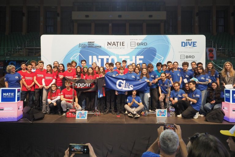 Record mondial în Copou – Rezultate excepționale pentru echipele de robotică de la Liceul de Informatică Iași