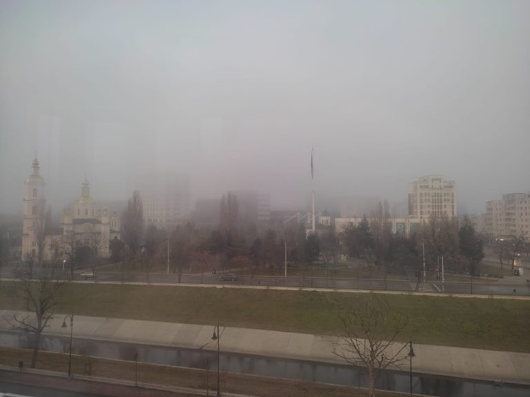 Vor mai fi vizibile artificiile de la miezul nopții? Meteorologii au emis o avertizare de ceață pentru Iași.
