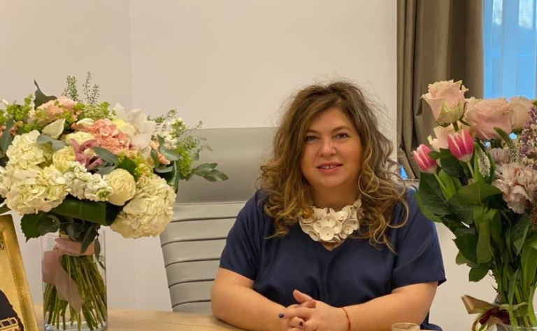Averea uriașă a unui fost manager de spital, azi senator PSD. Este amanta unui om de afaceri cunoscut?
