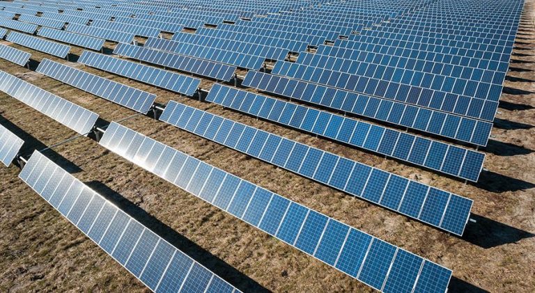 Centrală solară cu 868 panouri în Păcurari.