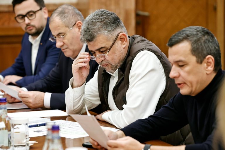Ordonanța „Trenuleț”, o păcăleală: cheltuieli record la bugetari.
