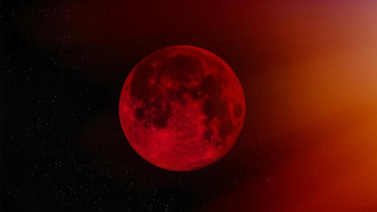 Fenomen astronomic spectaculos – „Luna Sângerie” va ilumina cerul nopții joi spre vineri