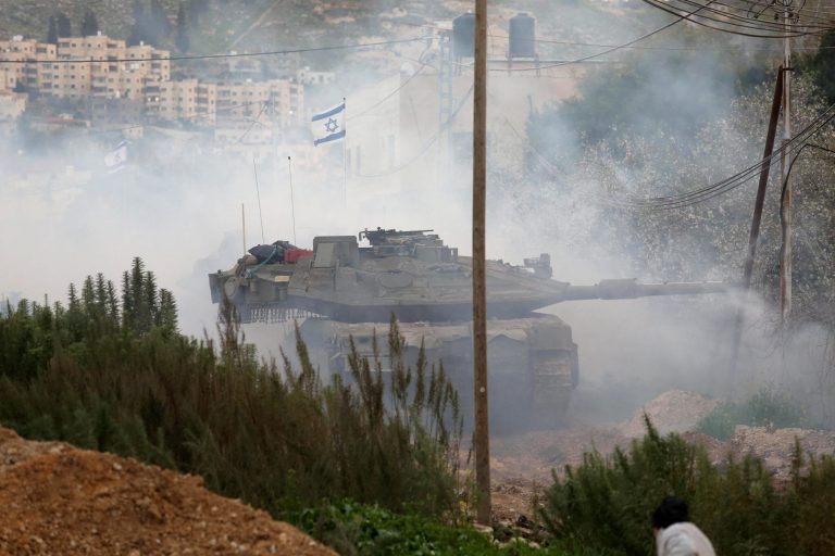 Israel a atacat ținte din Gaza. Hamas spune că acordul de încetare a focului a fost anulat.
