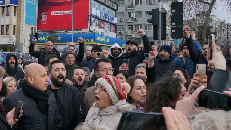Pentru Erdogan, opoziția nu există: Turcia a reținut 343 de persoane după protestele față de arestarea primarului din Istanbul