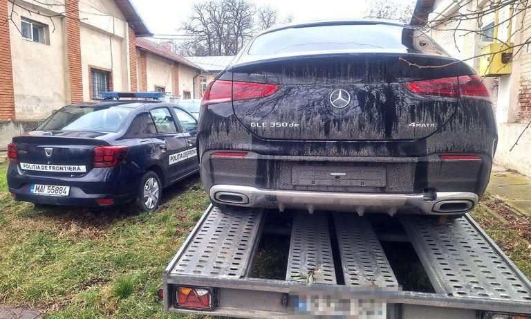 Percheziții ieșene: două mașini de lux confiscate