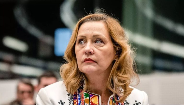 Singura persoană pentru care Elena Lasconi și-ar retrage candidatura la prezidențiale: „Dacă ar veni mâine, da”