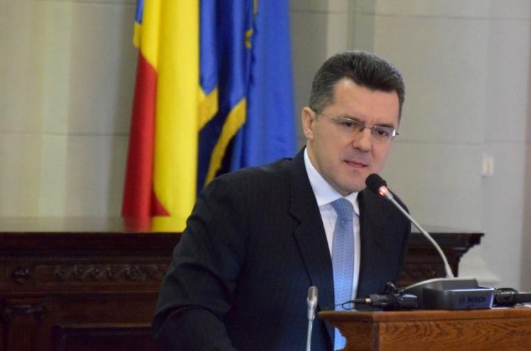 Surse: Cine este candidatul-surpriză pentru a-l înlocui pe Călin Georgescu?