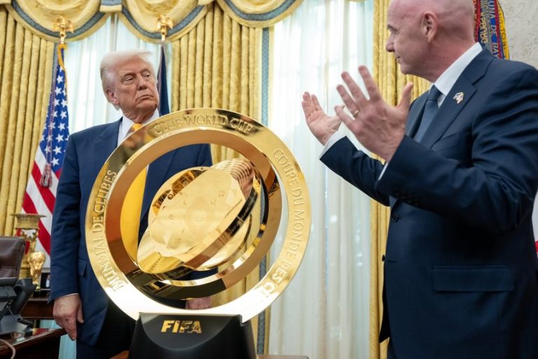 Trump, încântat că SUA găzduiește CM 2026 cu Mexic și Canada