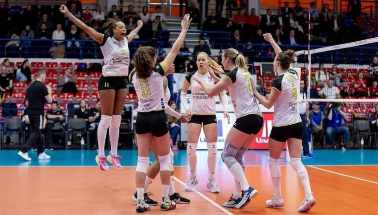 Volei feminin: Volei Alba Blaj, prima finalistă Divizia A