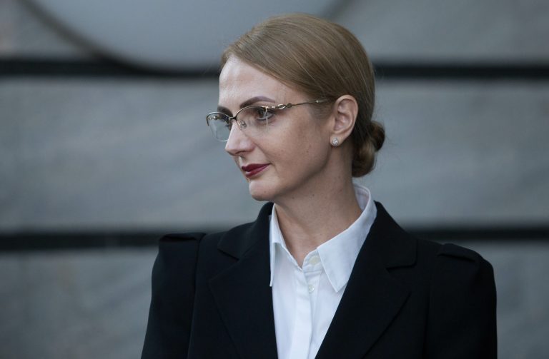 Comunitatea Declic a acționat în judecată numirea Liei Savonea.