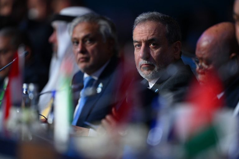 Iranul plânge morții din atacurile israeliene. Ministrul: „Pierderea de vieți este dureroasă”