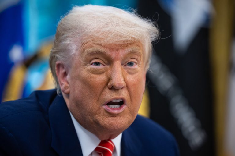 Război Israel-Iran: Trump afirmă că ambele țări au încălcat armistițiul.