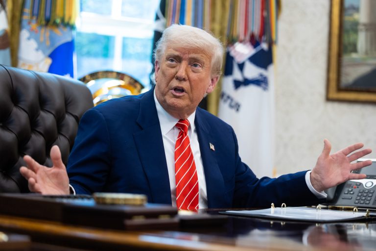SUA: Rezoluție pentru limitarea forței militare a lui Trump
