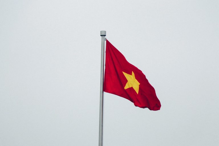 Statele Unite îi cer Vietnamului să abandoneze tehnologia chineză.