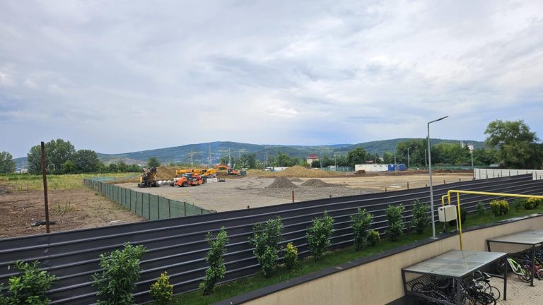 Construcția noului magazin Lidl din Tătărași avansează.