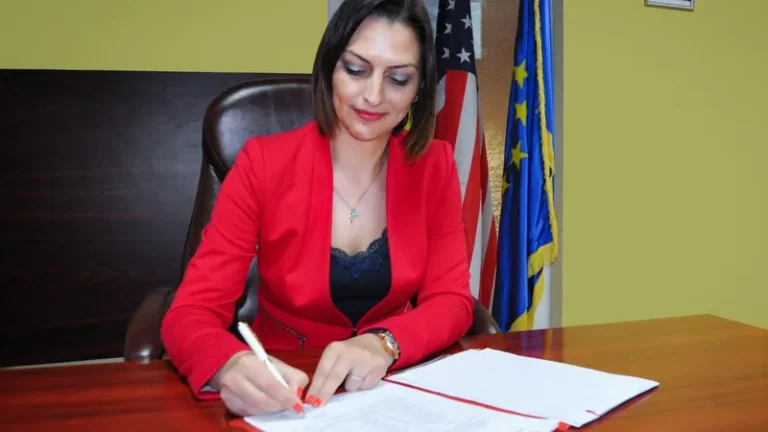 Defapt.ro: Cel mai nesimțit salariu al unui manager de spital