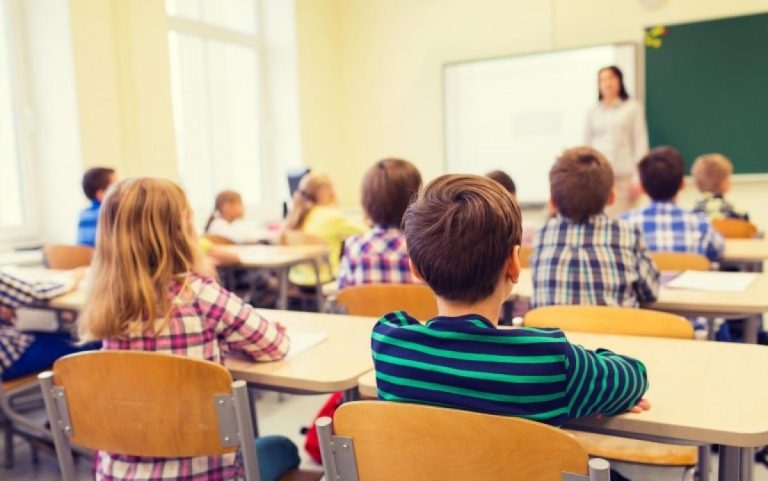 Evaluarea Națională în județul Iași: școli cu sub 5,00