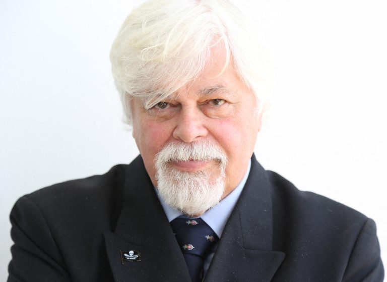 Interpol îl trimite pe Paul Watson de pe lista căutaților