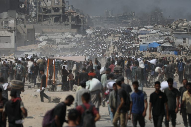 Israelul va suspenda luptele zilnice în Gaza pentru ajutoare.