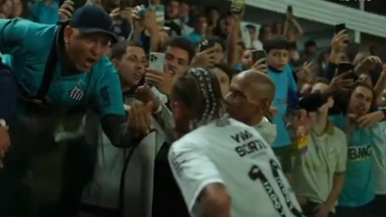Neymar, dispută cu un fan Santos după meciul pierdut