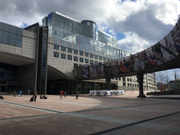 Parlamentul European nu are aer condiționat în caniculă