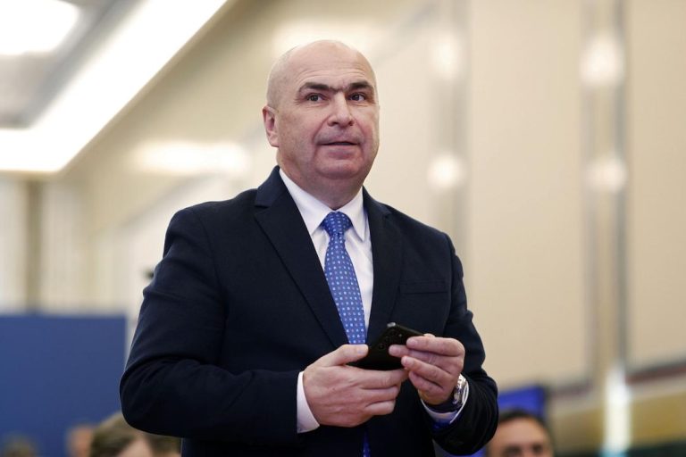 Premierul Ilie Bolojan și ministrul Finanțelor, întâlnire cu sindicatele