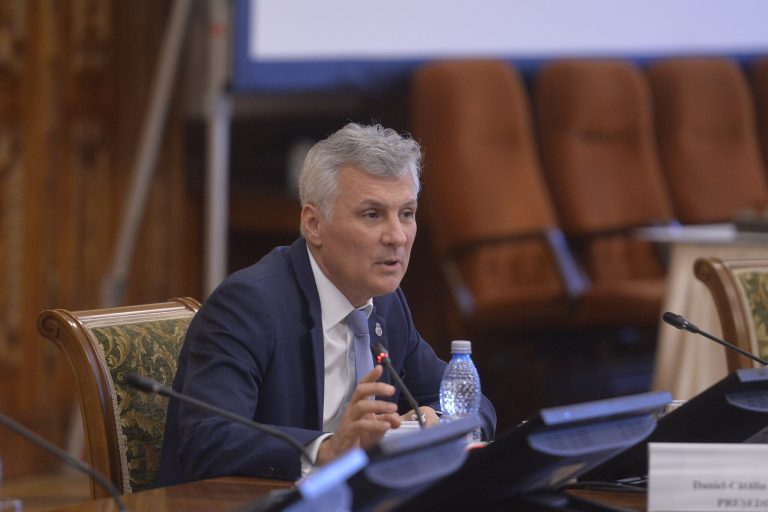 Senatorul Zamfir critică grupul de consultanți al lui Anastasiu