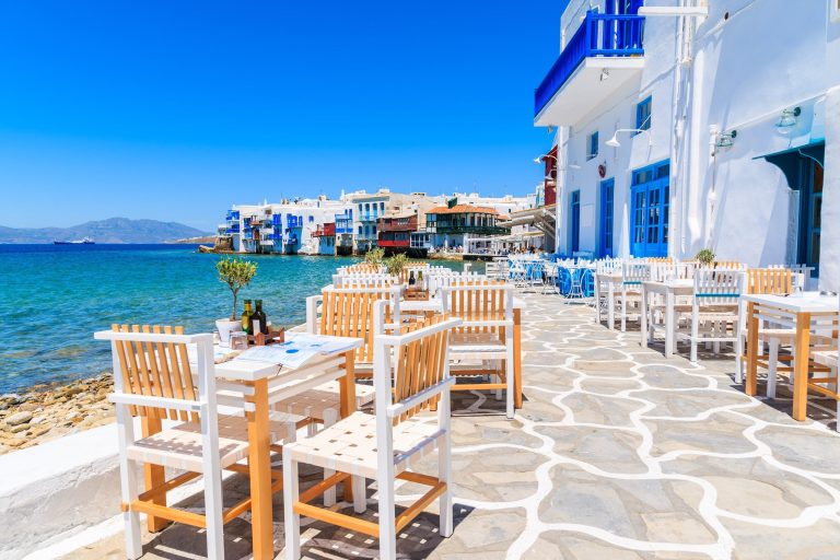 Turiștii revoltați de prețul berii pe Mykonos