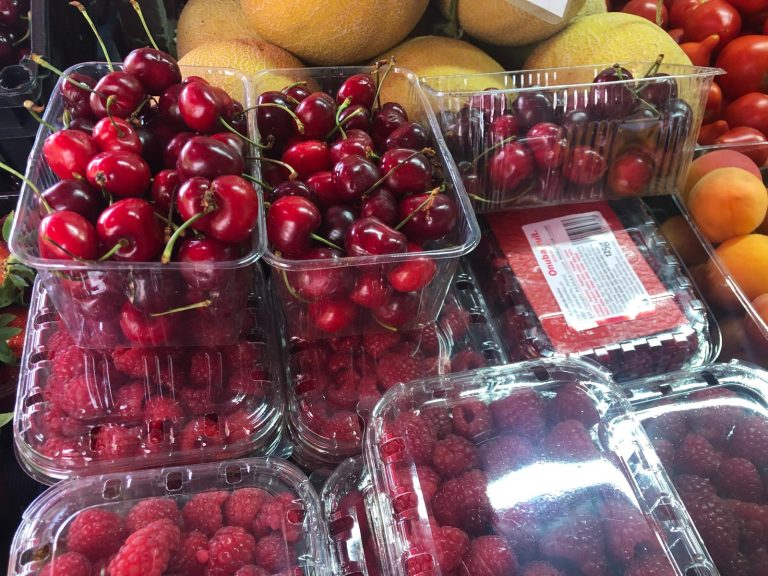 Viața în pericol din cauza câtorva cireșe. Explicațiile unui nefrolog de la Spitalul „C.I. Parhon” Iași.