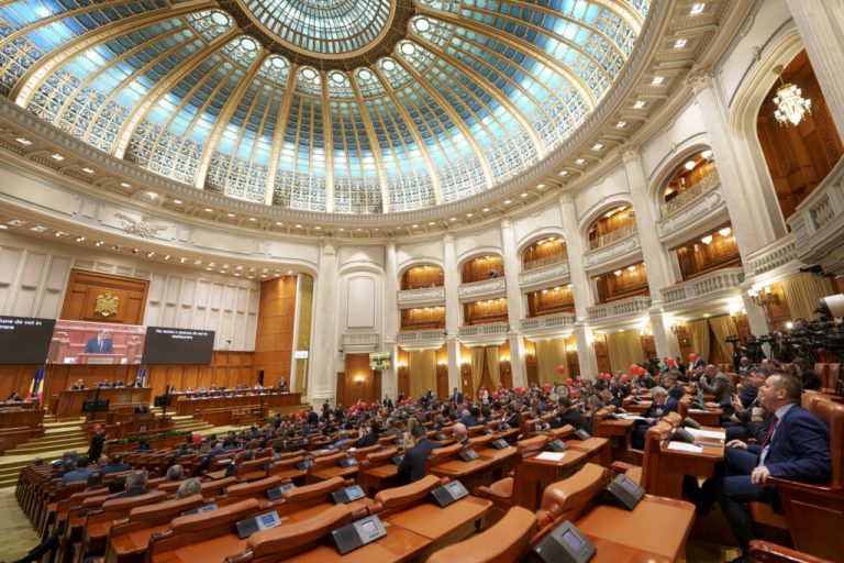 Votul pe moțiunea de cenzură are loc luni, ora 15.00