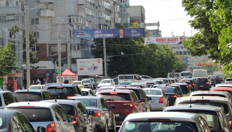 Imobilitate urbană | Fără park&ride: orașul sufocat de mașini