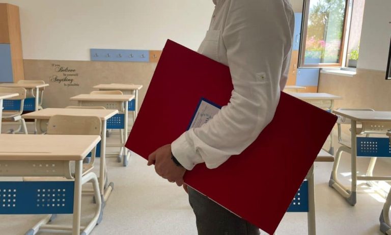 76 de profesori din Iași afectați de norma didactică.