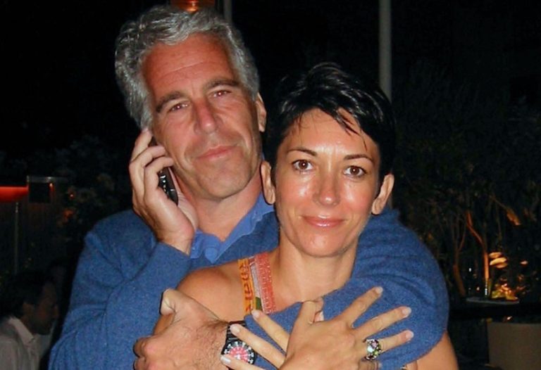 Asociata lui Epstein: Nu l-am văzut pe Trump comportându-se neadecvat.