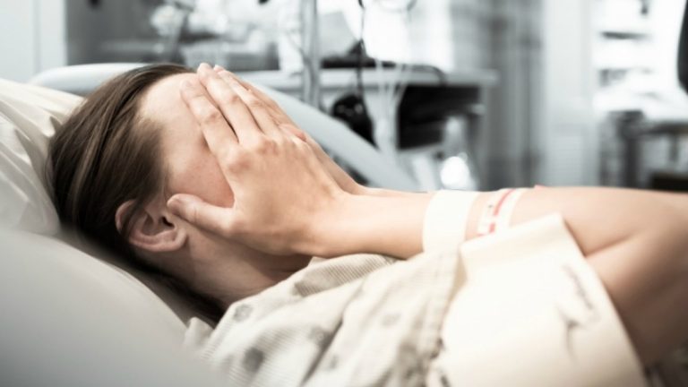 Brașov: Tânăra de 19 ani decedată avea infecție bacteriană