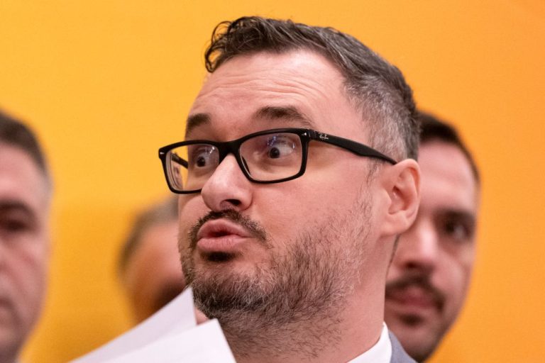 Deputatul AUR Dan Tanasă incită la ostracizarea curierilor