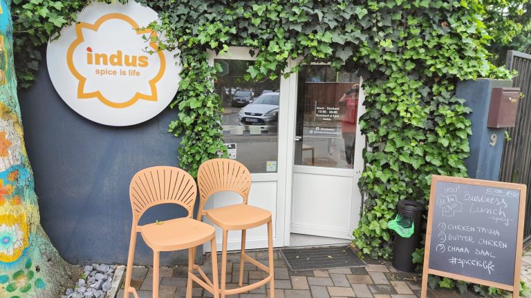INDUS – SPICE IS LIFE: restaurant-manifest pentru mâncare funcțională