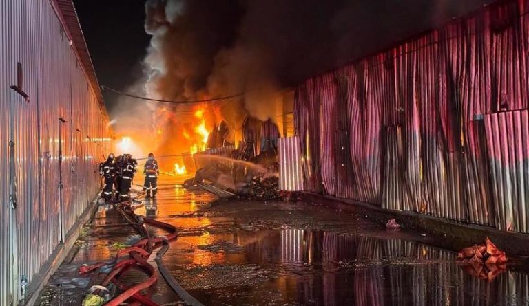 Poluare masivă a aerului în București după incendiu