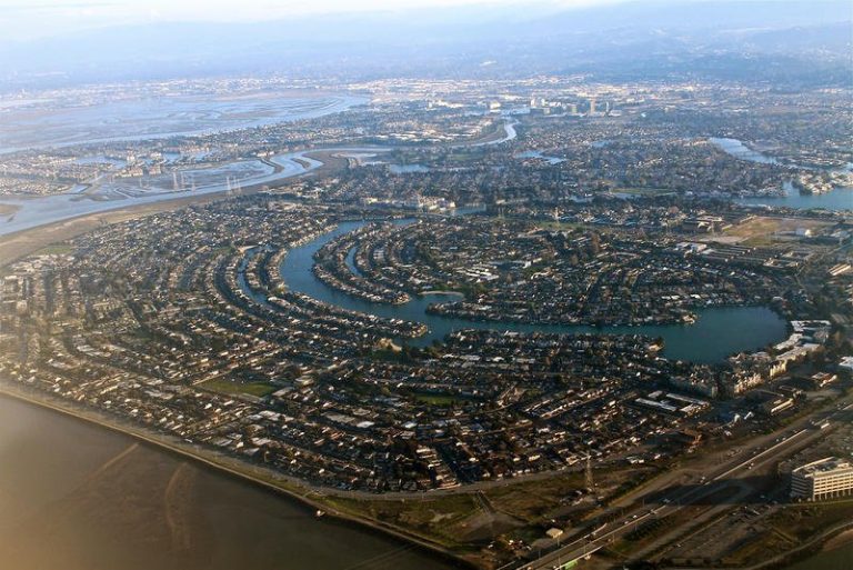Silicon Valley are oameni bogați care se simt victime, spune Nick Clegg