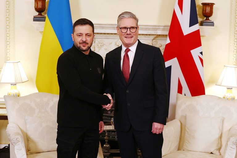 Zelenski discută cu Starmer după summitul SUA-Rusia