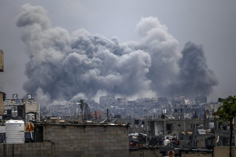 Atacurile Israelului ucid 32 de palestinieni în Gaza
