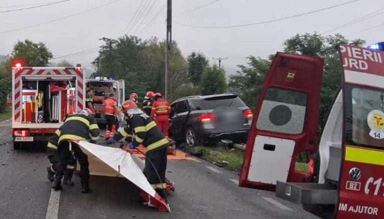 Bihor: Bărbat mort, femeie rănită în accident DN1