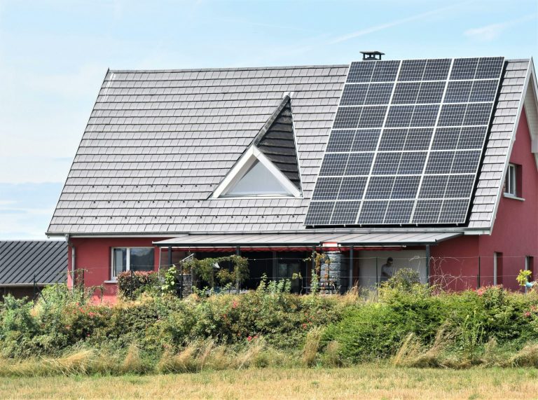 Credite garantate de stat pentru panouri fotovoltaice
