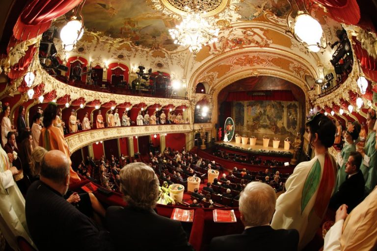 Cursă pentru șefia Operei Naționale din Iași.