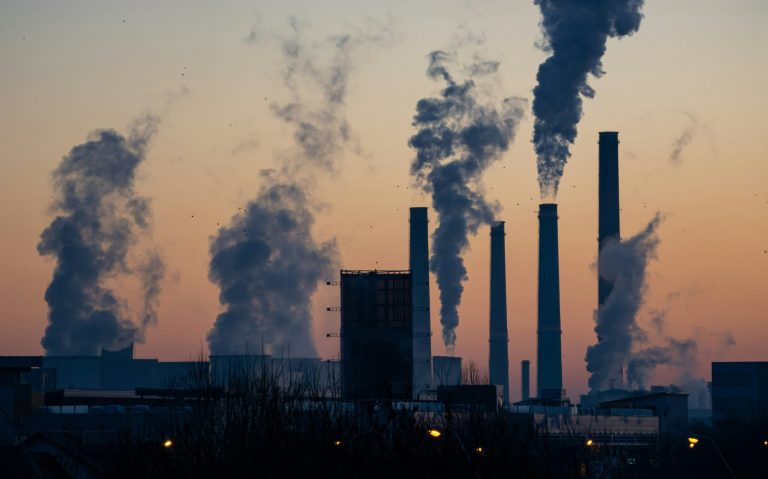 Experți: Planurile Chinei pentru reducerea emisiilor sunt insuficiente