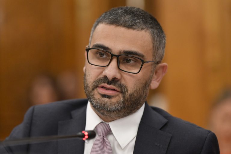 Florin Manole: Plătim Poștei de 10 ori mai mult decât băncilor.