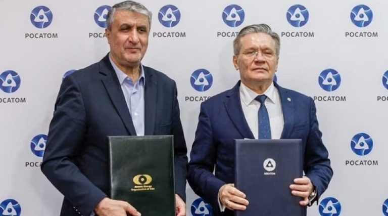 Iranul vrea să construiască patru centrale nucleare cu Rusia